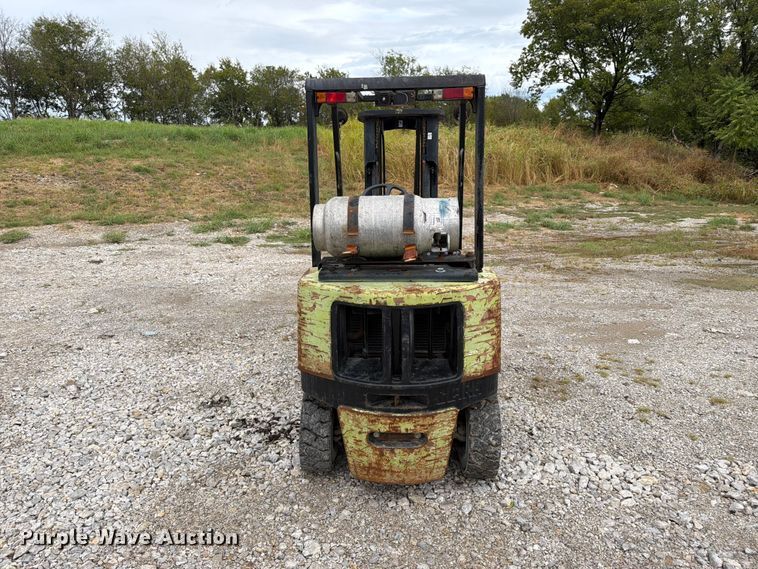 image for item FN2595 Clark CGP25 forklift