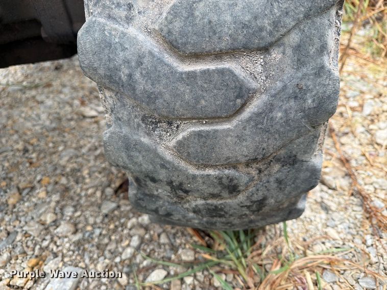 image for item FN2596 John Deere 3320 MFWD tractor