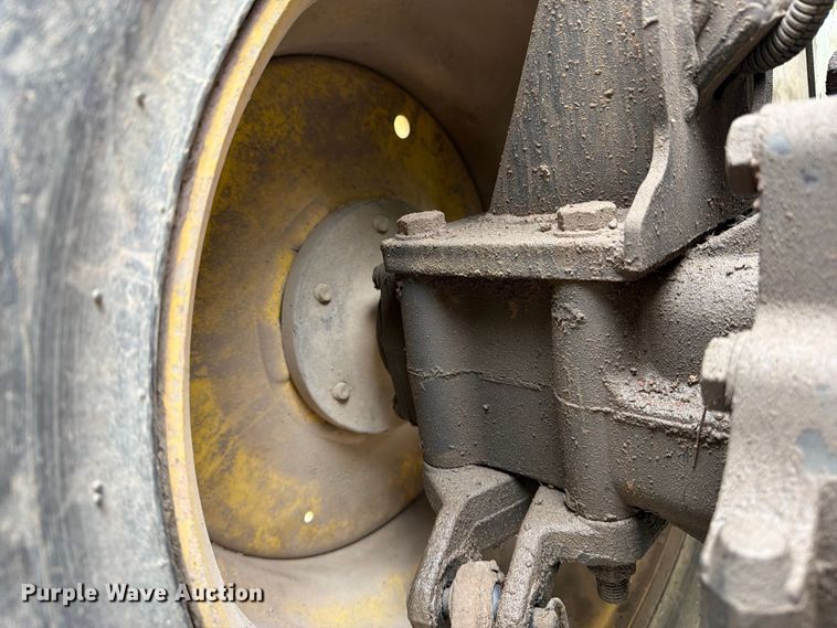 image for item FN2596 John Deere 3320 MFWD tractor