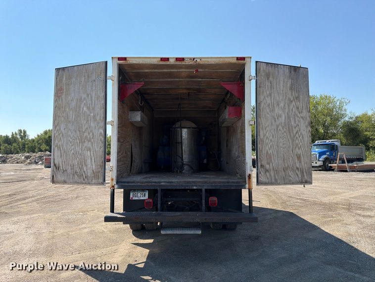 image for item FP3033 1996 GMC Topkick C6 box truck