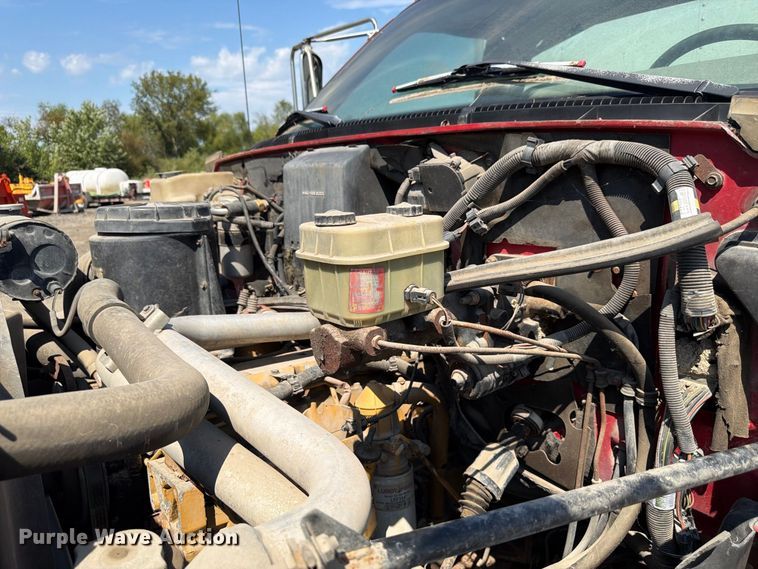 image for item FP3033 1996 GMC Topkick C6 box truck
