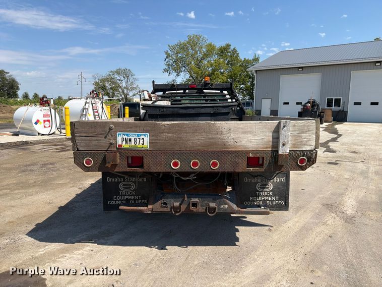 image for item FP3078 2006 Ford F350 Super Duty flatbed pickup truck