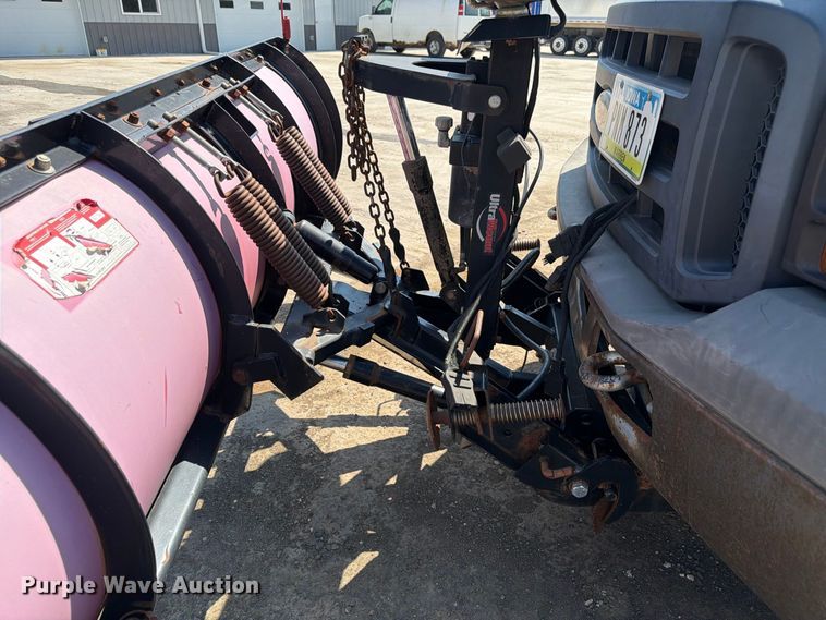 image for item FP3078 2006 Ford F350 Super Duty flatbed pickup truck
