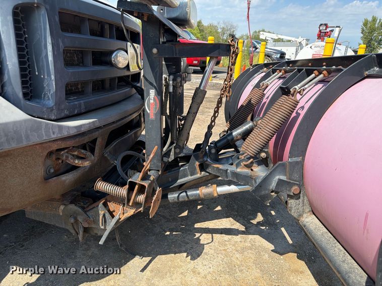 image for item FP3078 2006 Ford F350 Super Duty flatbed pickup truck