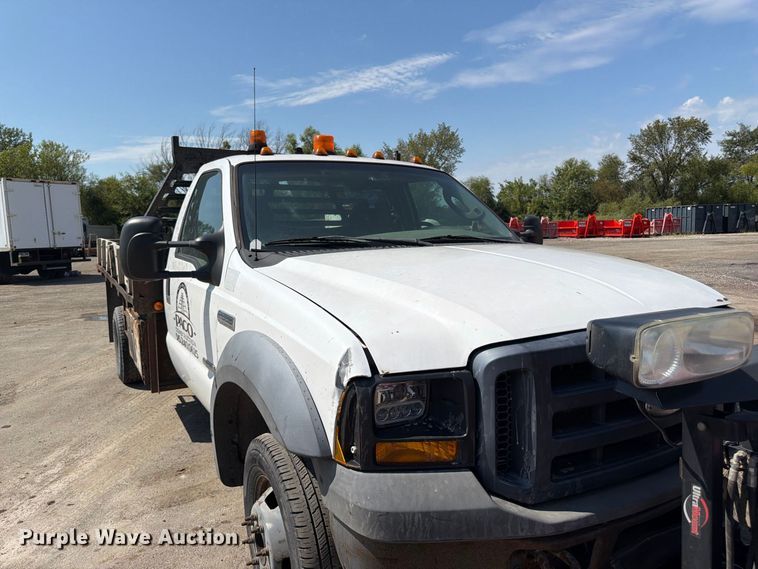 image for item FP3078 2006 Ford F350 Super Duty flatbed pickup truck