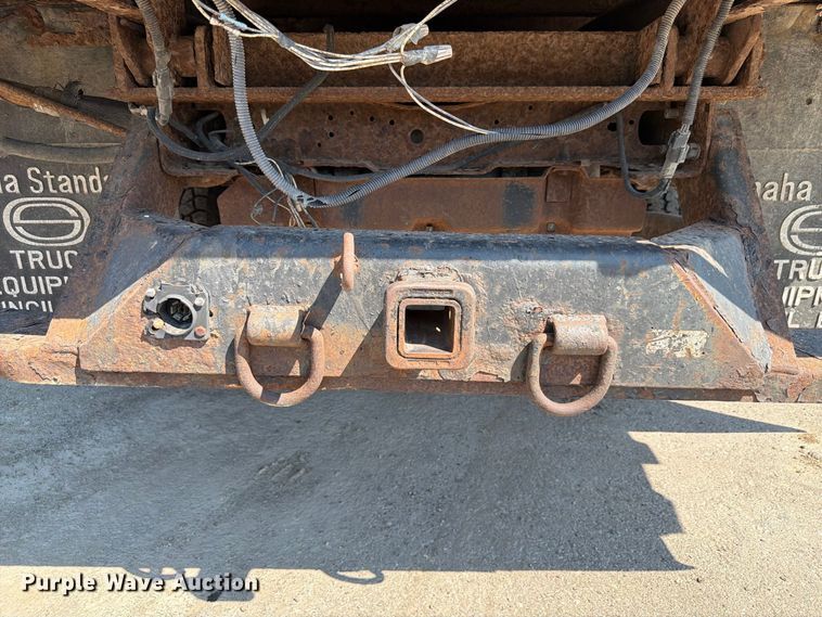 image for item FP3078 2006 Ford F350 Super Duty flatbed pickup truck