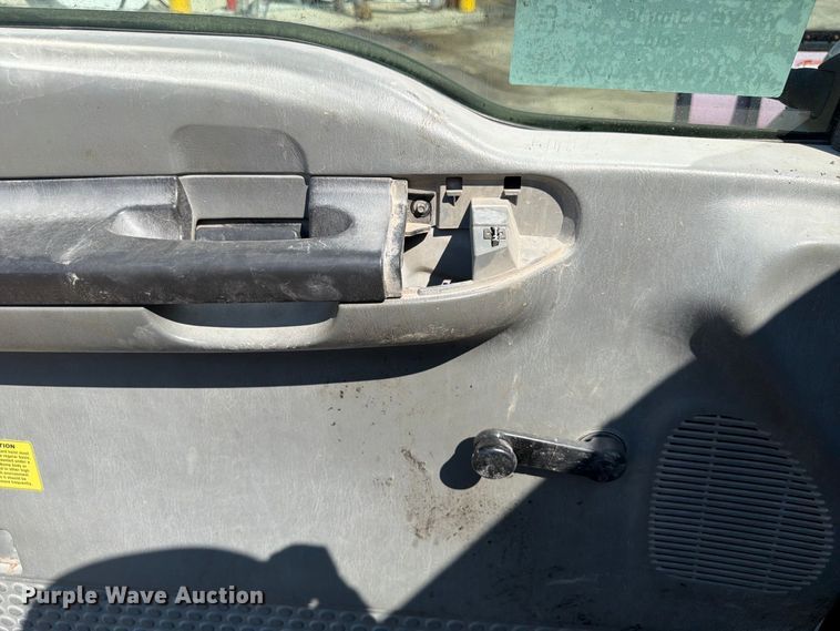 image for item FP3078 2006 Ford F350 Super Duty flatbed pickup truck