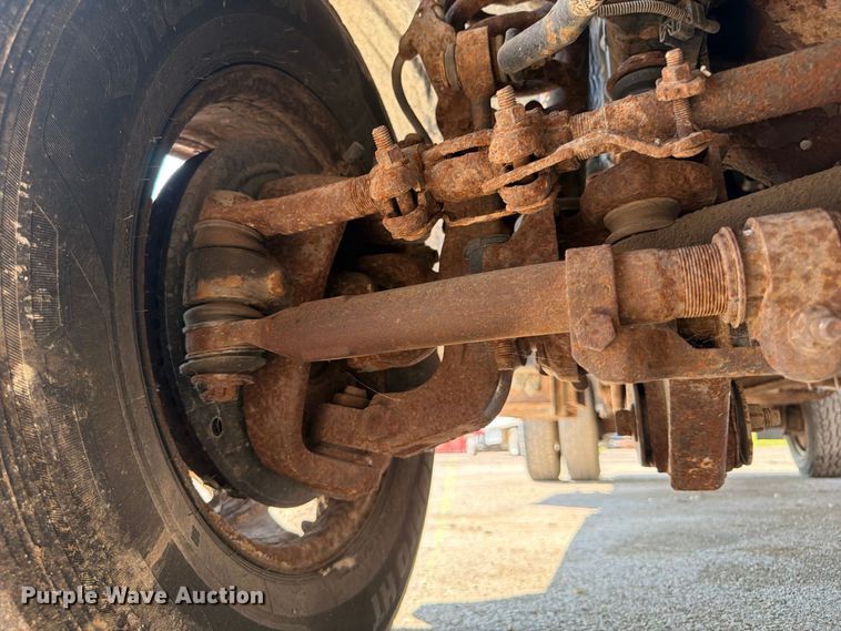 image for item FP3078 2006 Ford F350 Super Duty flatbed pickup truck