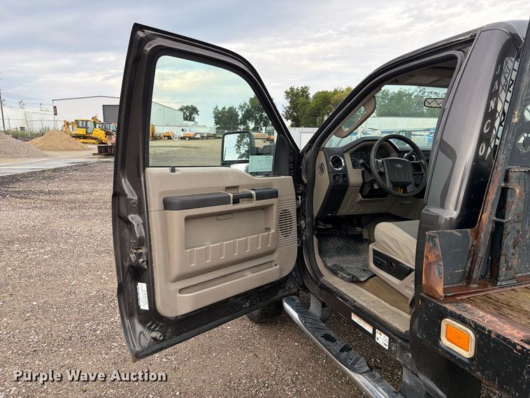 image for item FP3079 2008 Ford F550 Super Duty flatbed truck