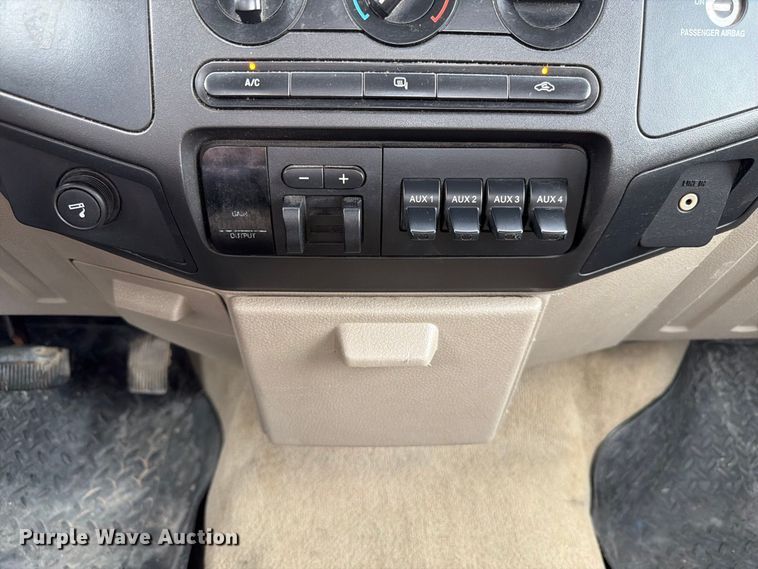 image for item FP3079 2008 Ford F550 Super Duty flatbed truck