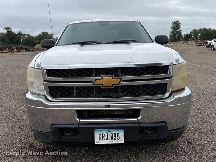 image for item FP3081 2013 Chevrolet Silverado 2500 Crew Cab pickup truck
