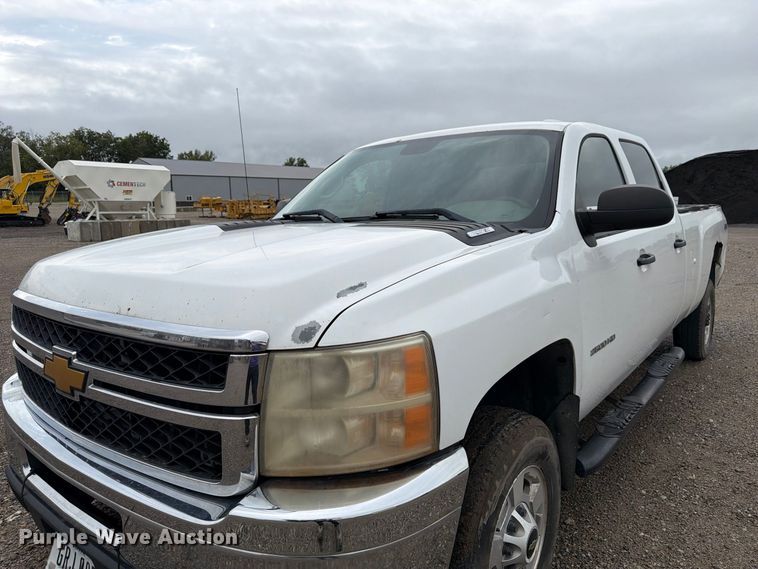 image for item FP3081 2013 Chevrolet Silverado 2500 Crew Cab pickup truck
