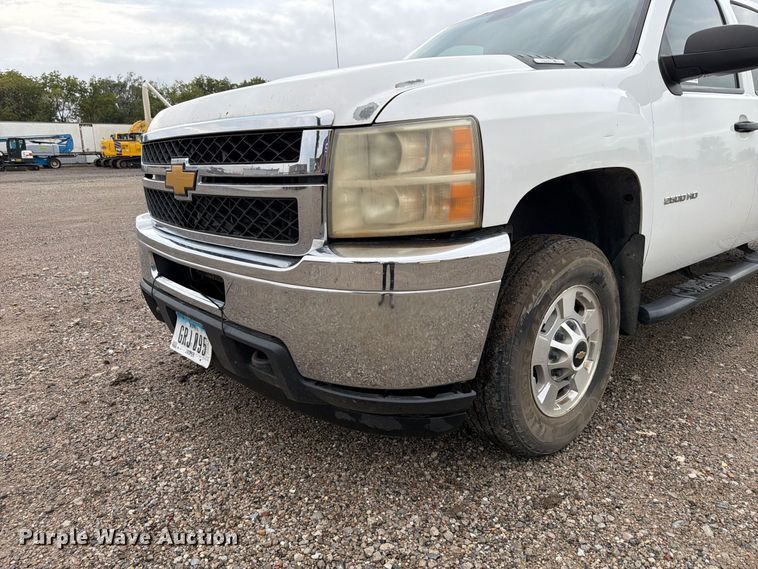 image for item FP3081 2013 Chevrolet Silverado 2500 Crew Cab pickup truck