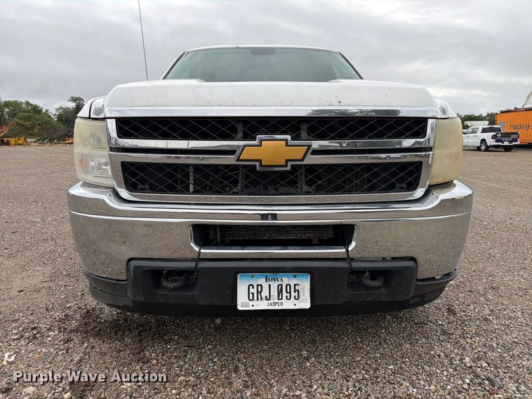 image for item FP3081 2013 Chevrolet Silverado 2500 Crew Cab pickup truck