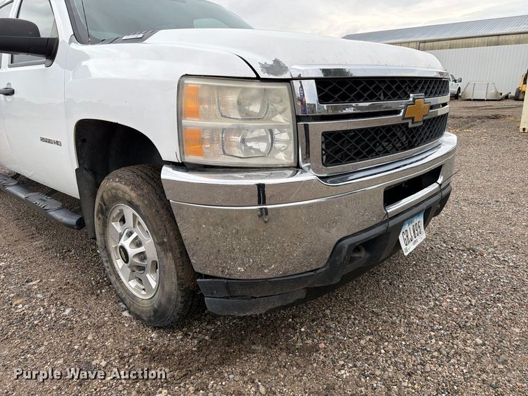 image for item FP3081 2013 Chevrolet Silverado 2500 Crew Cab pickup truck
