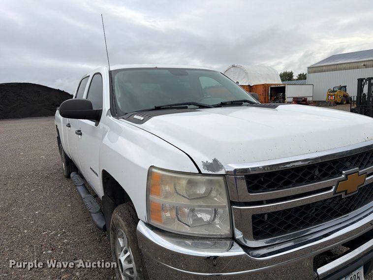 image for item FP3081 2013 Chevrolet Silverado 2500 Crew Cab pickup truck