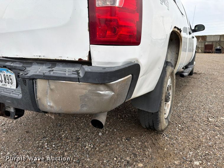 image for item FP3081 2013 Chevrolet Silverado 2500 Crew Cab pickup truck