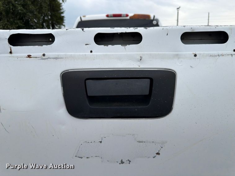image for item FP3081 2013 Chevrolet Silverado 2500 Crew Cab pickup truck