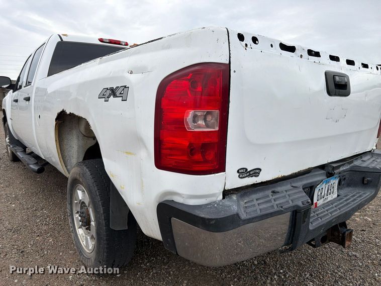 image for item FP3081 2013 Chevrolet Silverado 2500 Crew Cab pickup truck