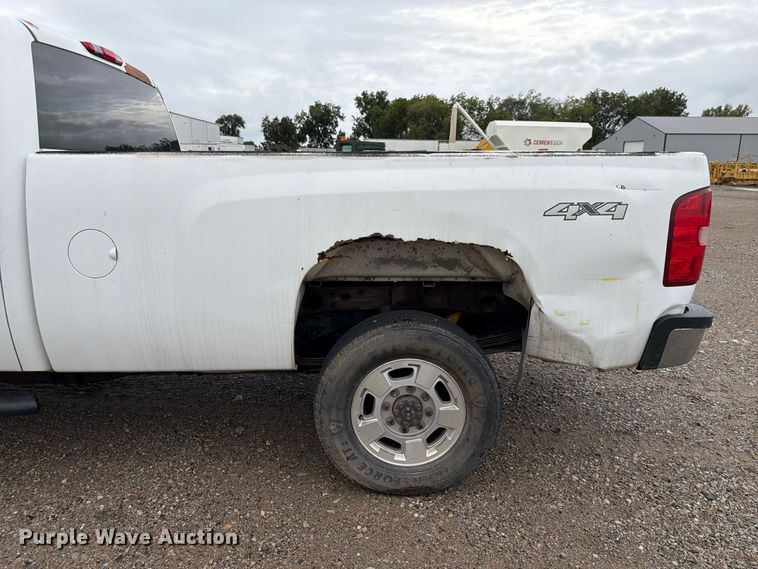 image for item FP3081 2013 Chevrolet Silverado 2500 Crew Cab pickup truck