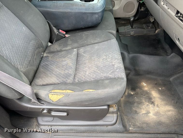 image for item FP3081 2013 Chevrolet Silverado 2500 Crew Cab pickup truck