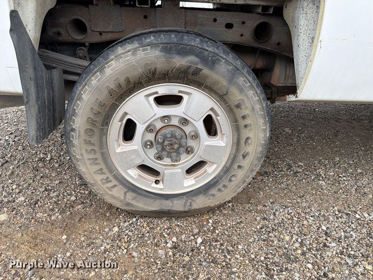 image for item FP3081 2013 Chevrolet Silverado 2500 Crew Cab pickup truck