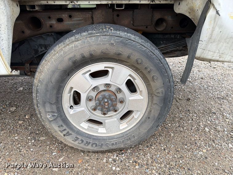 image for item FP3081 2013 Chevrolet Silverado 2500 Crew Cab pickup truck