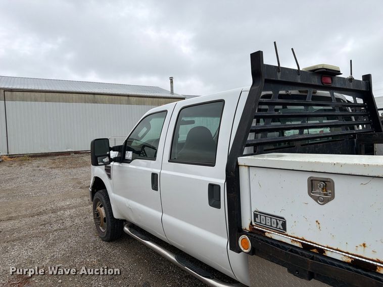 image for item FP3086 2008 Ford F350 Super Duty Crew Cab flatbed pickup truck