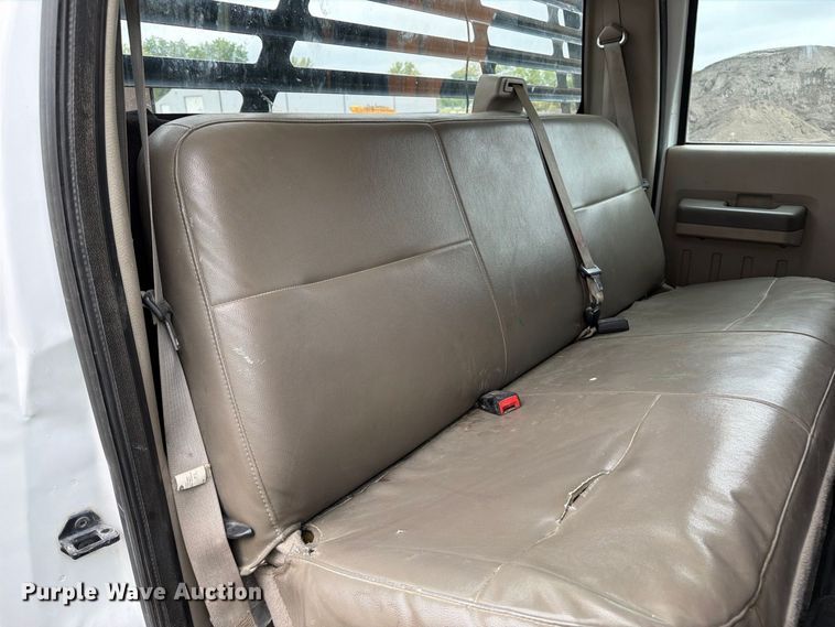 image for item FP3086 2008 Ford F350 Super Duty Crew Cab flatbed pickup truck