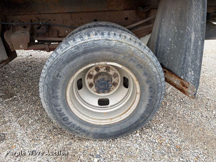 image for item FP3086 2008 Ford F350 Super Duty Crew Cab flatbed pickup truck