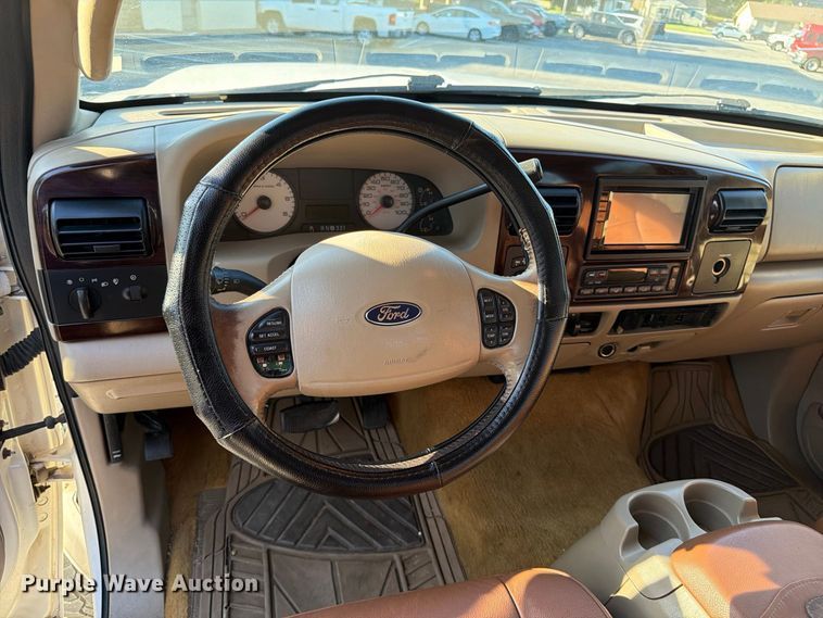 image for item FP3093 2007 Ford F250 Super Duty King Ranch Crew Cab pickup truck