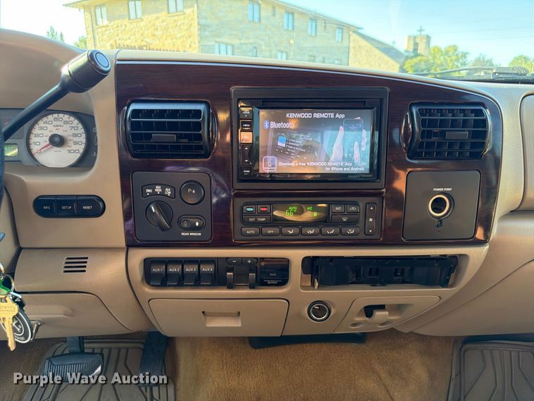 image for item FP3093 2007 Ford F250 Super Duty King Ranch Crew Cab pickup truck