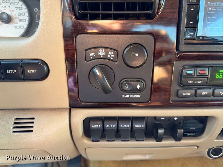 image for item FP3093 2007 Ford F250 Super Duty King Ranch Crew Cab pickup truck