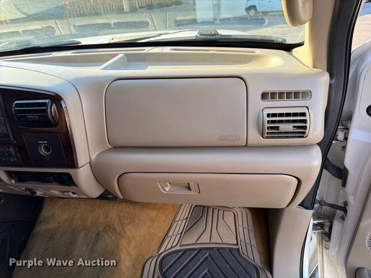 image for item FP3093 2007 Ford F250 Super Duty King Ranch Crew Cab pickup truck