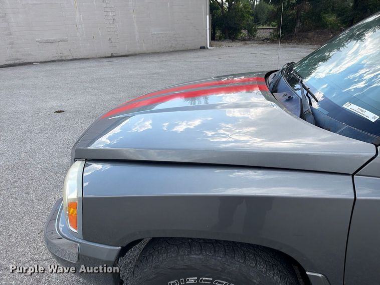 image for item FT3007 2006 Dodge Dakota Crew Cab pickup truck