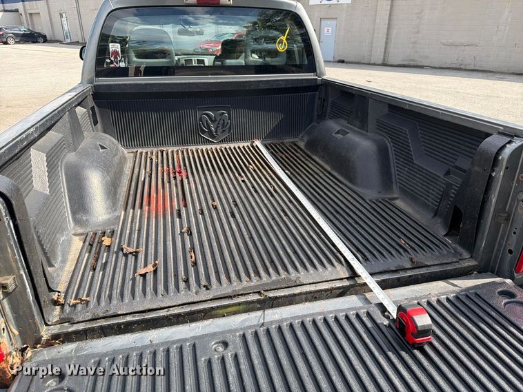 image for item FT3007 2006 Dodge Dakota Crew Cab pickup truck