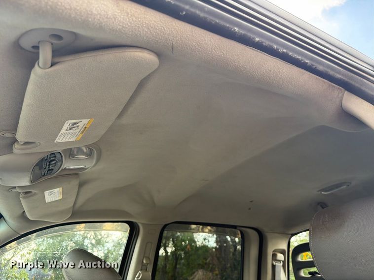 image for item FT3007 2006 Dodge Dakota Crew Cab pickup truck