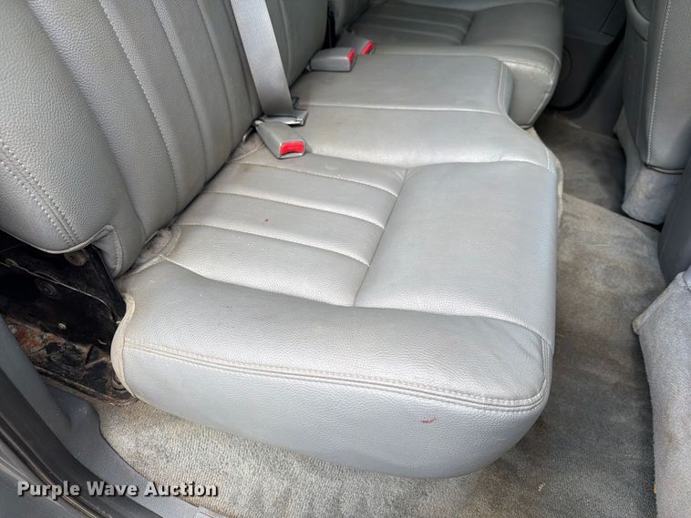 image for item FT3007 2006 Dodge Dakota Crew Cab pickup truck