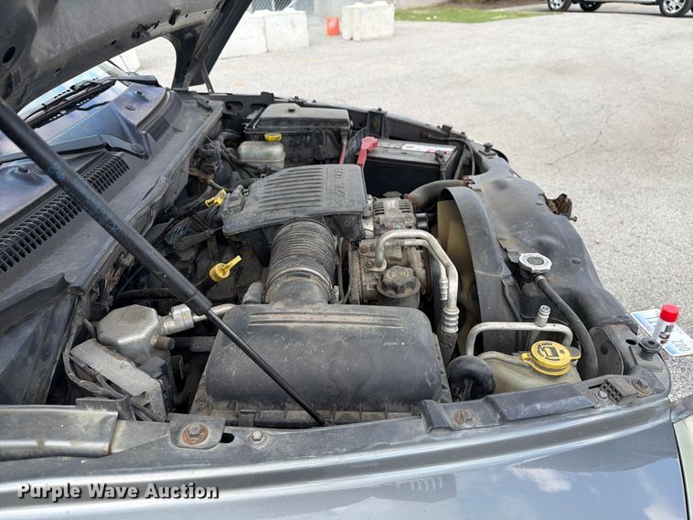 image for item FT3007 2006 Dodge Dakota Crew Cab pickup truck