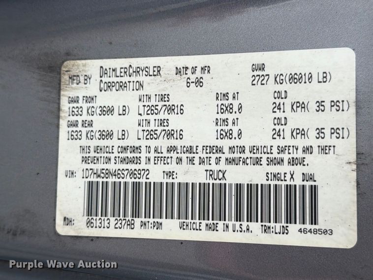 image for item FT3007 2006 Dodge Dakota Crew Cab pickup truck