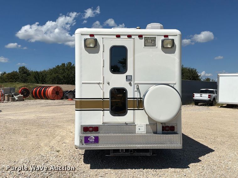 image for item FT6241 1996 Chevrolet Motorhome Chassis party bus