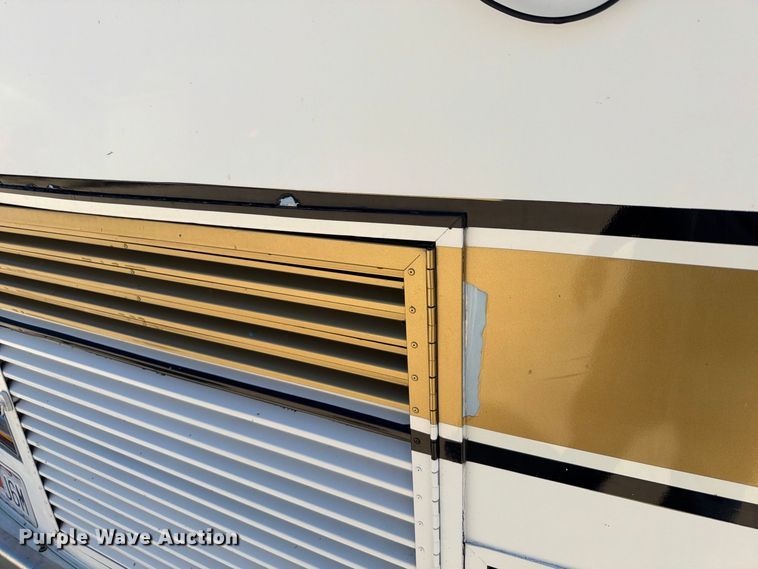 image for item FT6241 1996 Chevrolet Motorhome Chassis party bus