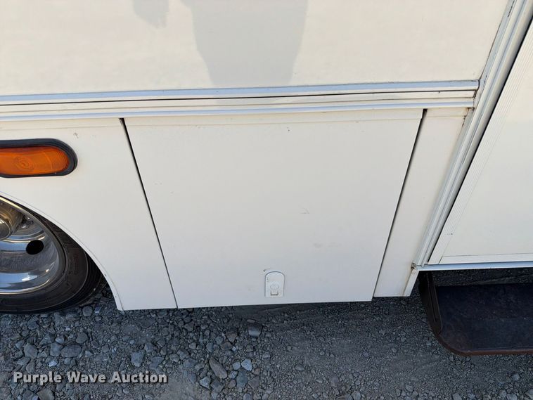 image for item FT6241 1996 Chevrolet Motorhome Chassis party bus