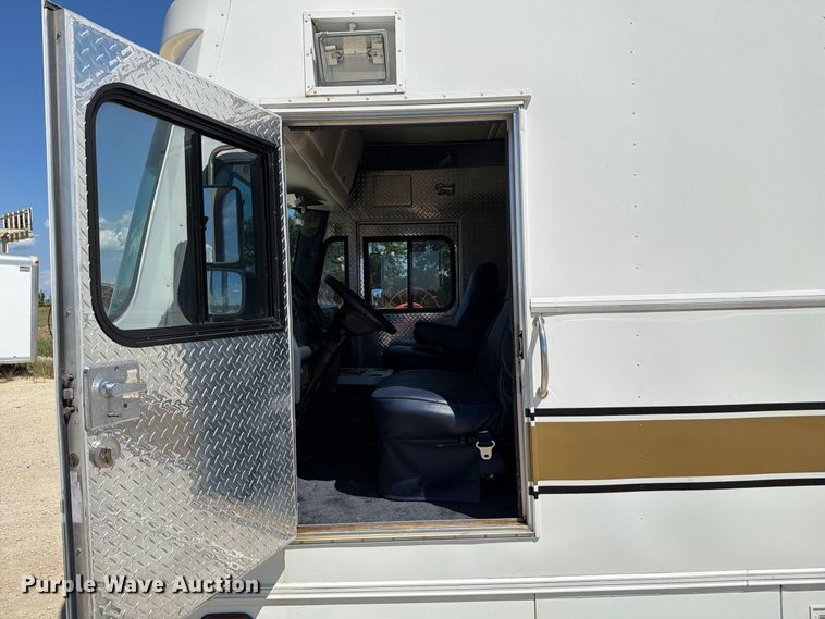 image for item FT6241 1996 Chevrolet Motorhome Chassis party bus