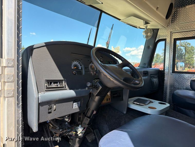 image for item FT6241 1996 Chevrolet Motorhome Chassis party bus
