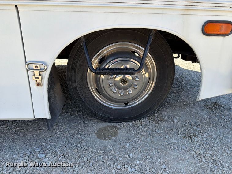image for item FT6241 1996 Chevrolet Motorhome Chassis party bus