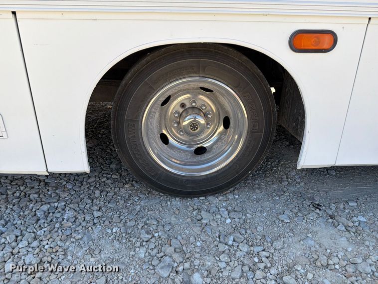 image for item FT6241 1996 Chevrolet Motorhome Chassis party bus