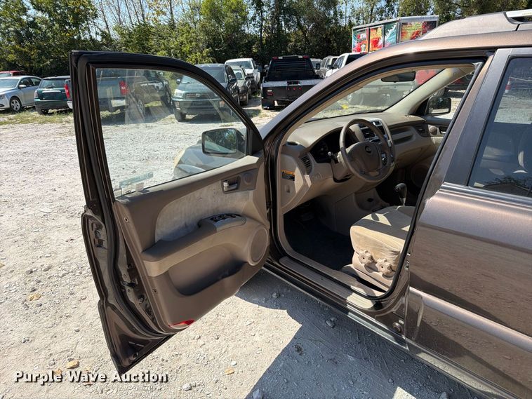 image for item FT6249 2005 Kia Sportage SUV