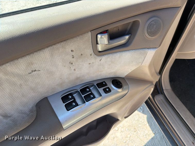 image for item FT6249 2005 Kia Sportage SUV