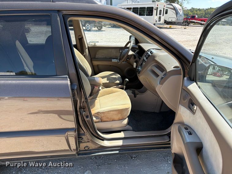 image for item FT6249 2005 Kia Sportage SUV